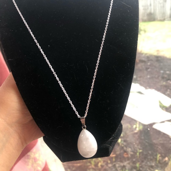 Clear Quartz Pendant on Silver chain necklace - Picture 2 of 3